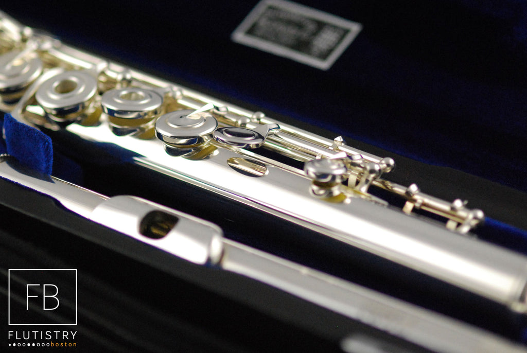 ヘインズ Q3 フルート 総銀製H足部管（Haynes Classic Q3） Haynes Q3 Flute | The Flute Gallery at Schmitt Music