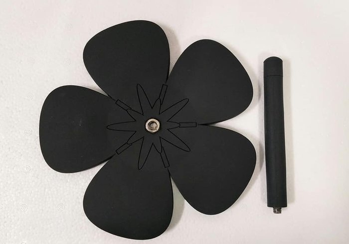 Flower Stand - Black - FLUTISTRY